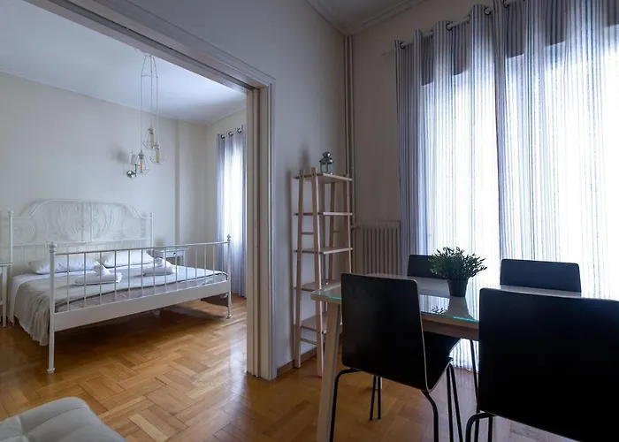 Beautiful 2Bd Apartment Near Historic Center Of Athens